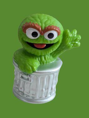 10/$25 Sesame Street 2013 Oscar the Grouch Hasbro Sesame Workshop Figure